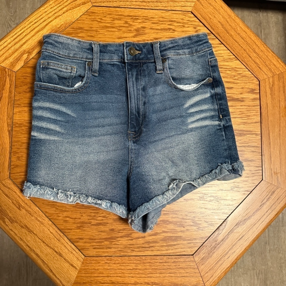 *KENDALL & KYLIE* Juniors Medium Wash Denim Shorts Size 7
